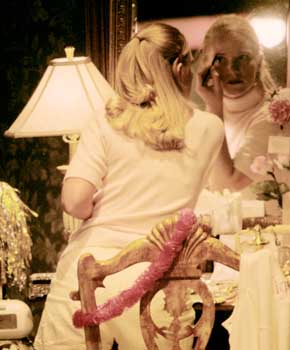 REVIEW: UST offers glimpes into humanity with ‘Vanities’