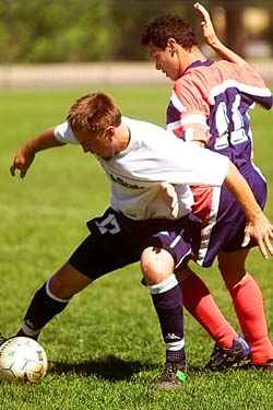 Men’s soccer club drops two close games
