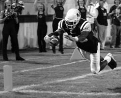 Ags barely hang on for 38-33 victory over Idaho State