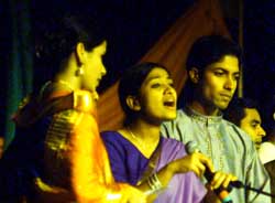 Diwali Show brings India to USU