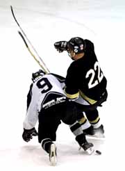 Weak performances, lapses cost USU hockey
