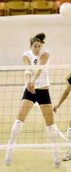 Utah State spikers split trip to California