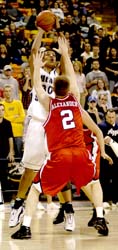 Ags edge UC Riverside in final minute