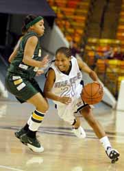 Aggie women fall to ‘Stangs