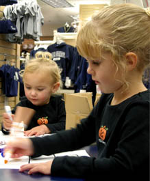 Lttle Aggies prepare for Halloween
