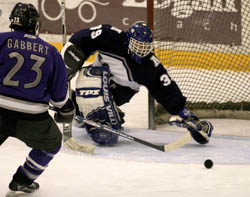 Third period offensive puts Weber hockey past USU for second straight game