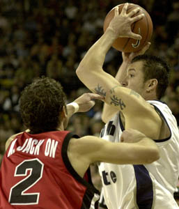 Aggie defense shuts down Utes, Bogut