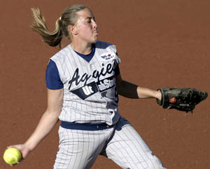 Softball team picks up first two wins