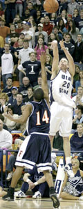 Carroll shoots 5 for 7 from behind the arc to lead USU past Gauchos