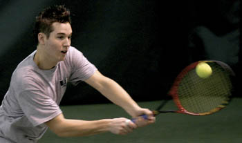 Tennis ends losing streak