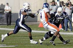 USU falls 35-3