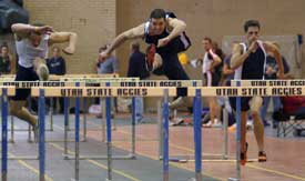 Duhadway sets pole vault record