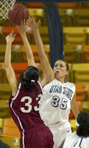 Lady hoopsters drop home game to New Mexico State