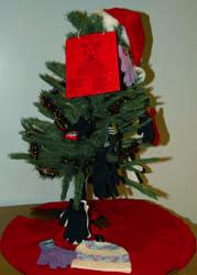 Mitten Tree gets clothes to keep families warm