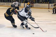 Hockey starts new win streak