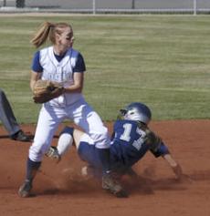Ag softball grabs one of three in SJ