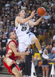 Carroll’s 32 pushes USU to big victory Saturday