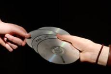 Student could pay $3,000 fine to RIAA for file sharing