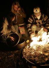Students say Dutch ovens make for great outdoor meals