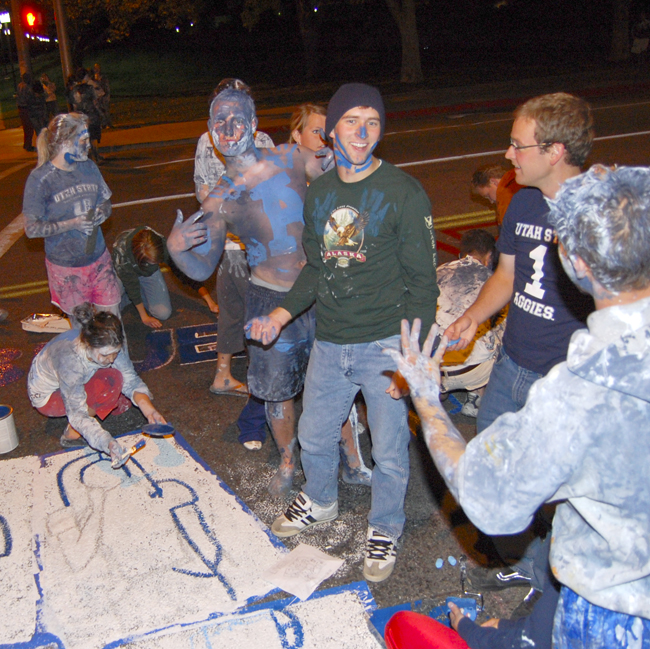 Students continue USU tradition of street painting