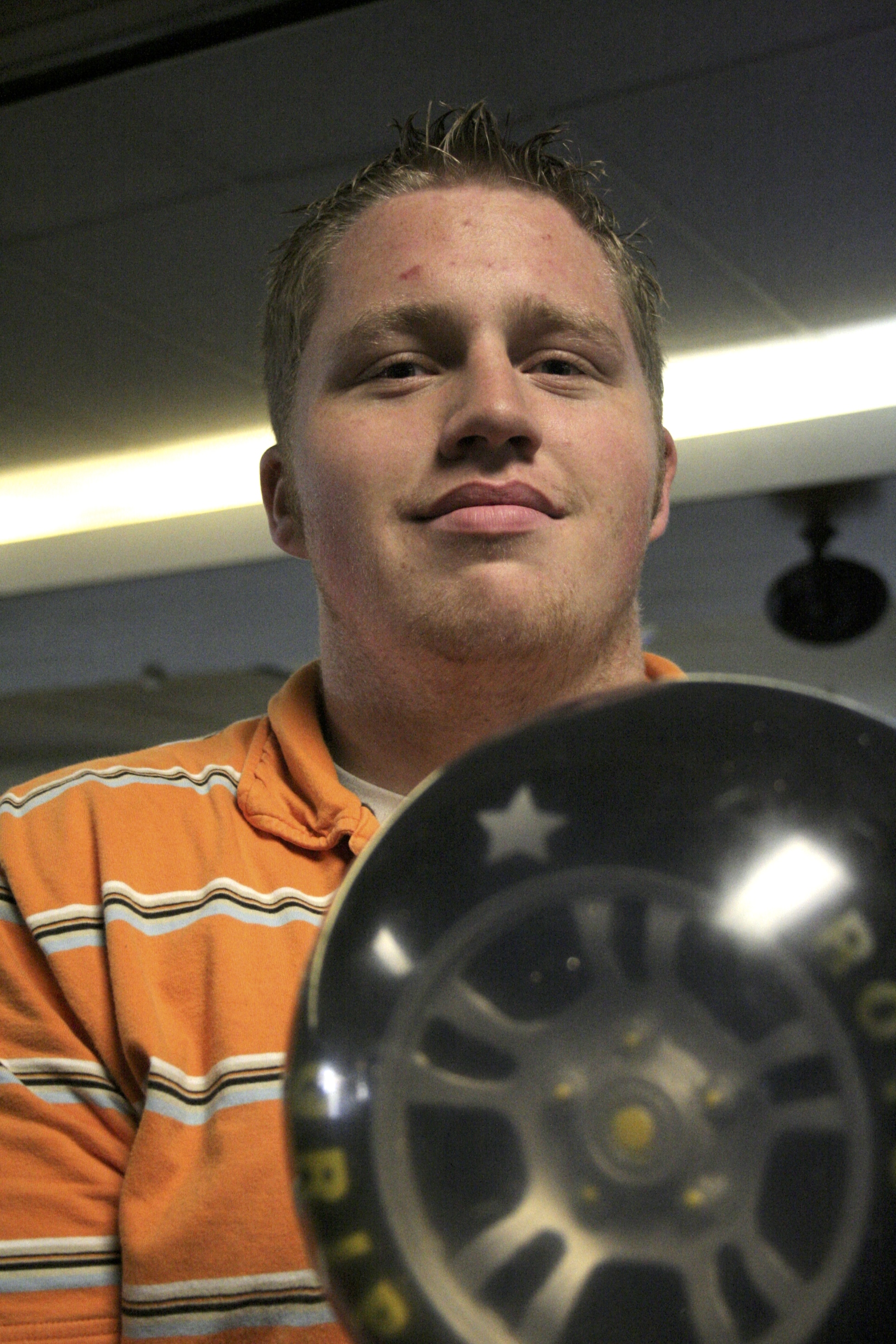 USU student breaks bowling league record