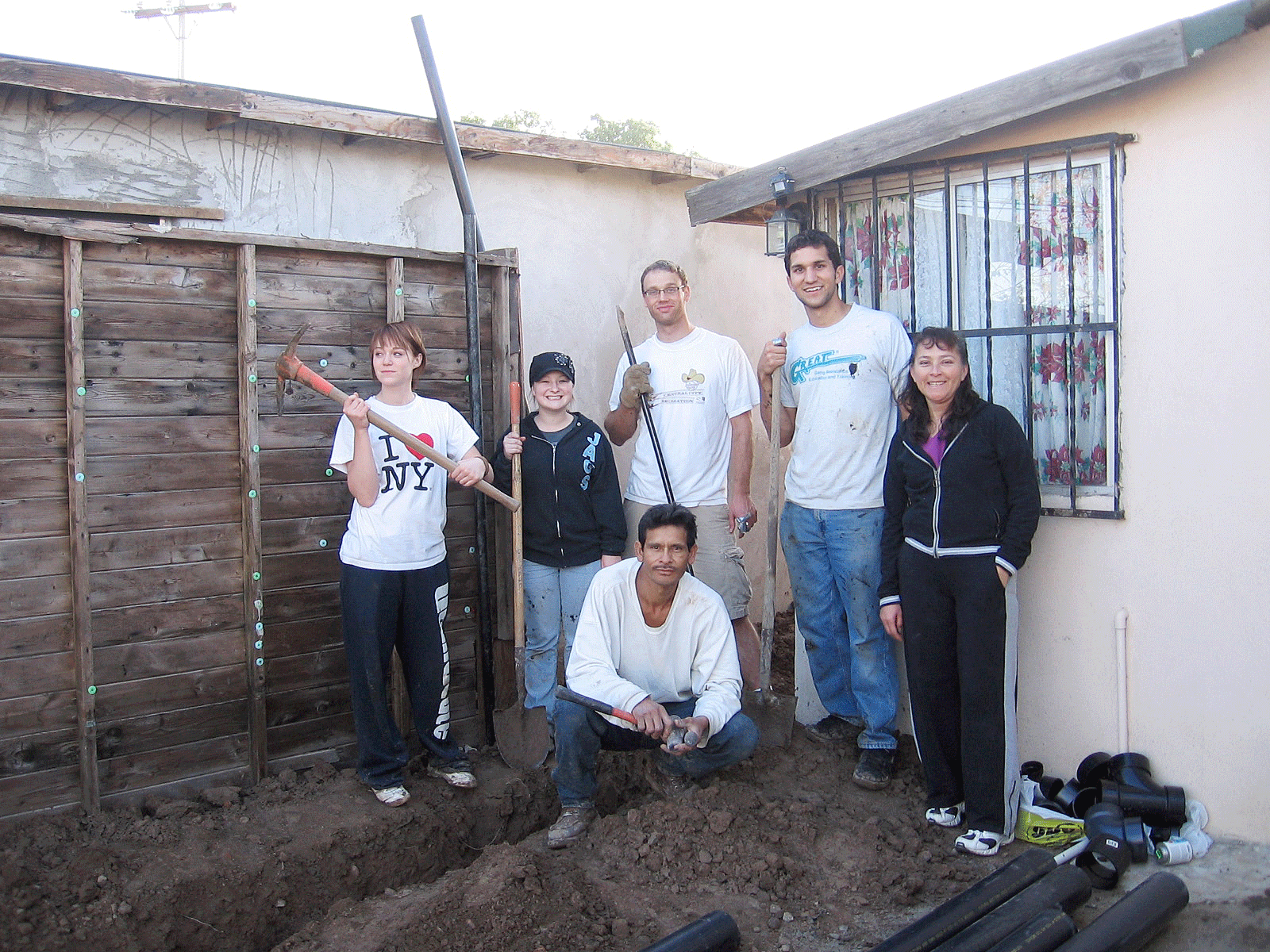 Students use break to build homes in improverished Mexico
