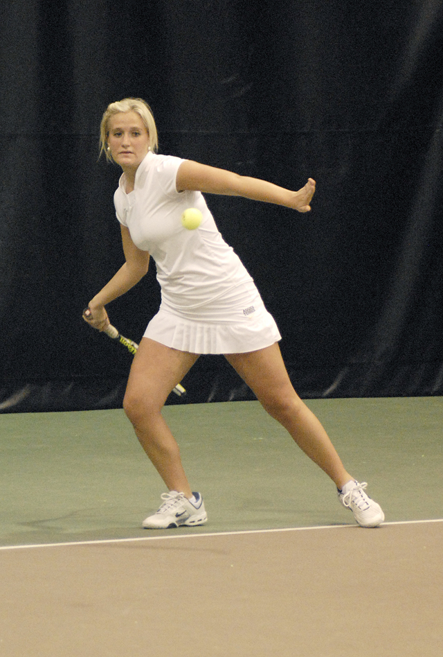 USU women’s tennis falls to Montana Saturday