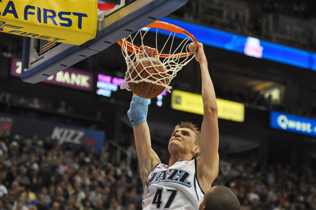 Jazz nearly get Knicked at home