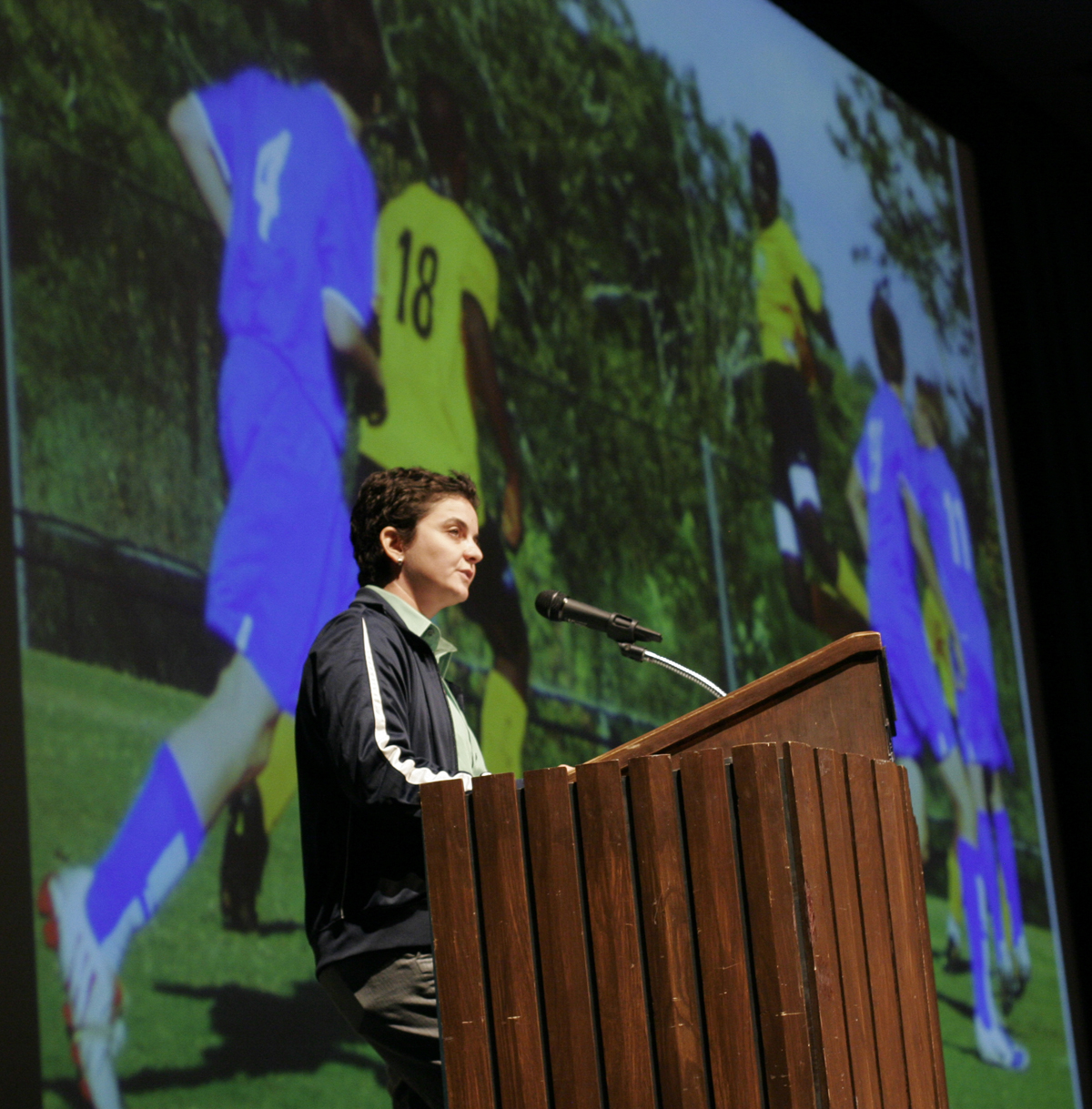 Fugees coach speaks to incoming students