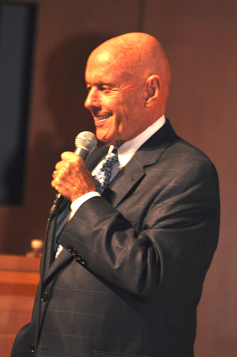 Covey gives advice on leadership