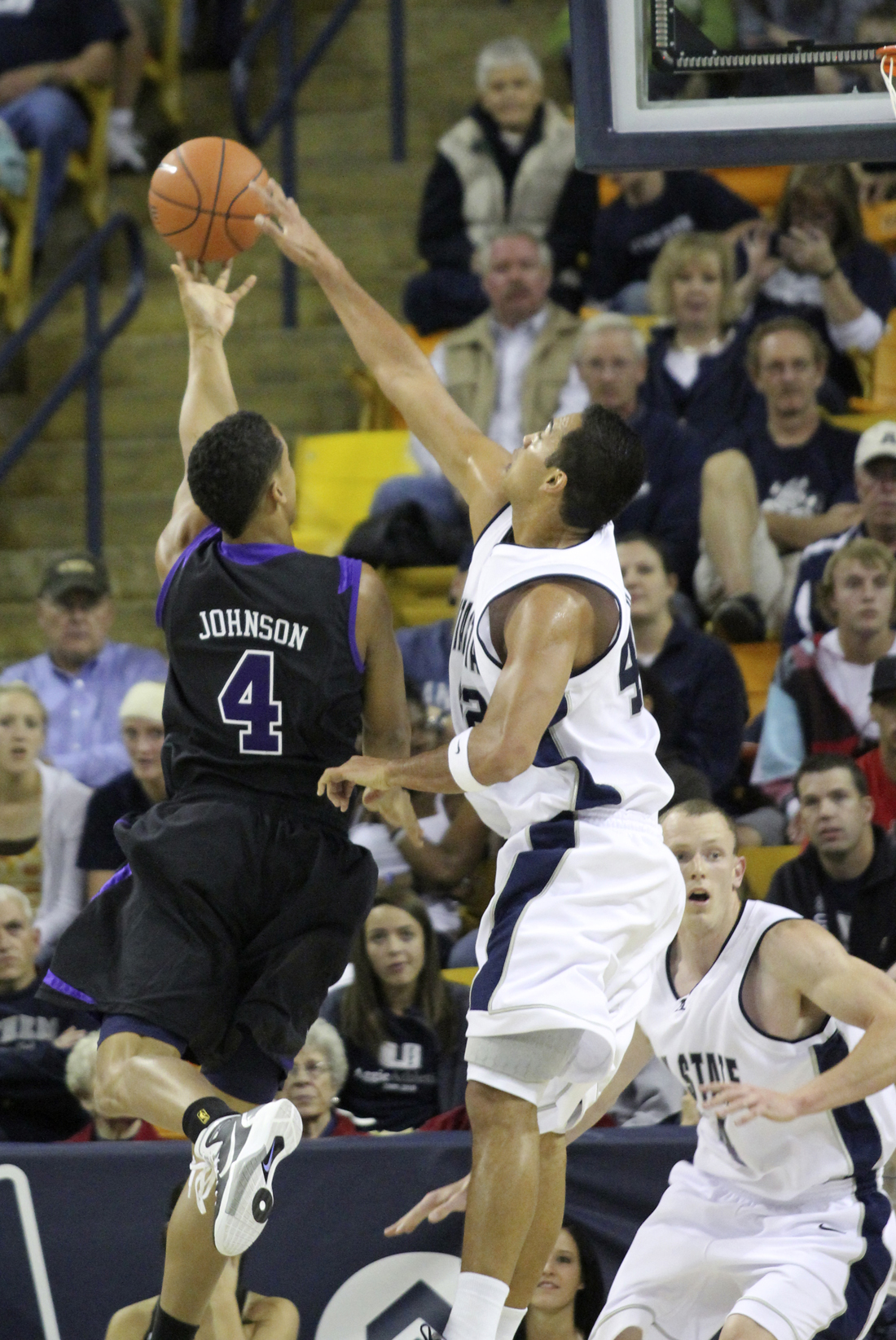 Aggie men topple Grand Canyon in dominating fashion
