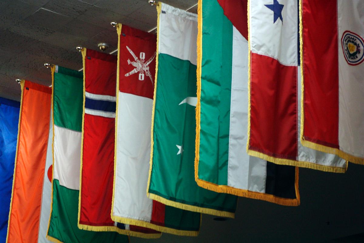 Fair urges students to take classes around the world