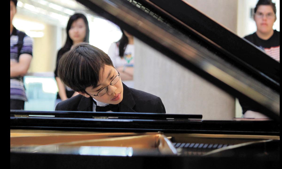Library concert honors alumna