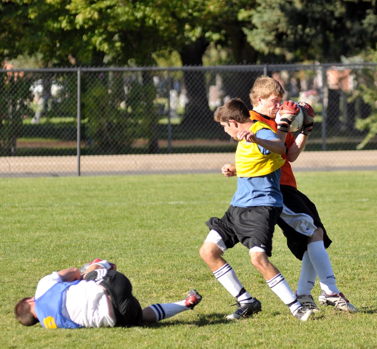 Gryffindor beats Series Seven in intramural soccer semi-final
