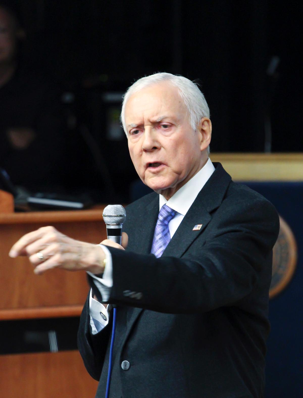 Sen. Hatch dubs students ‘greatest generation’