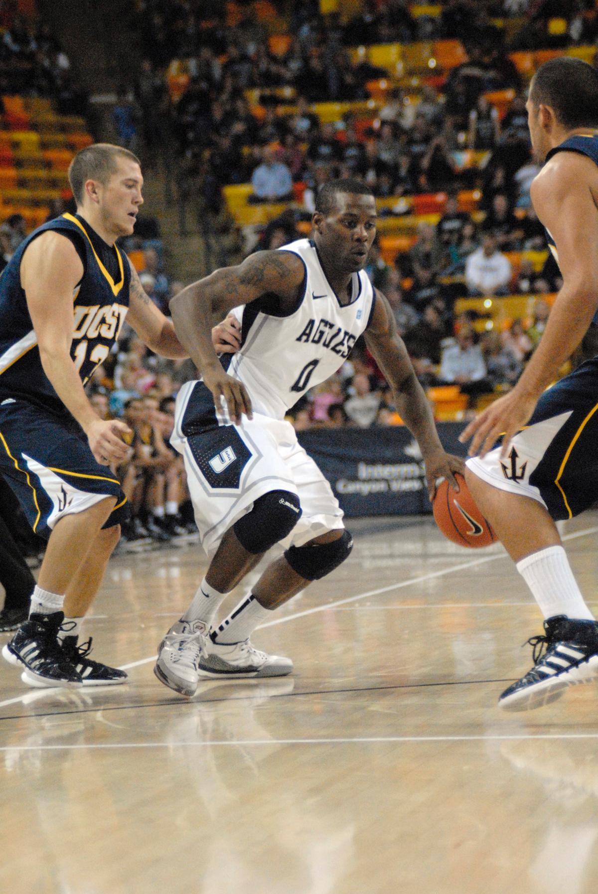 Aggies cruise past Tritons, 74-42