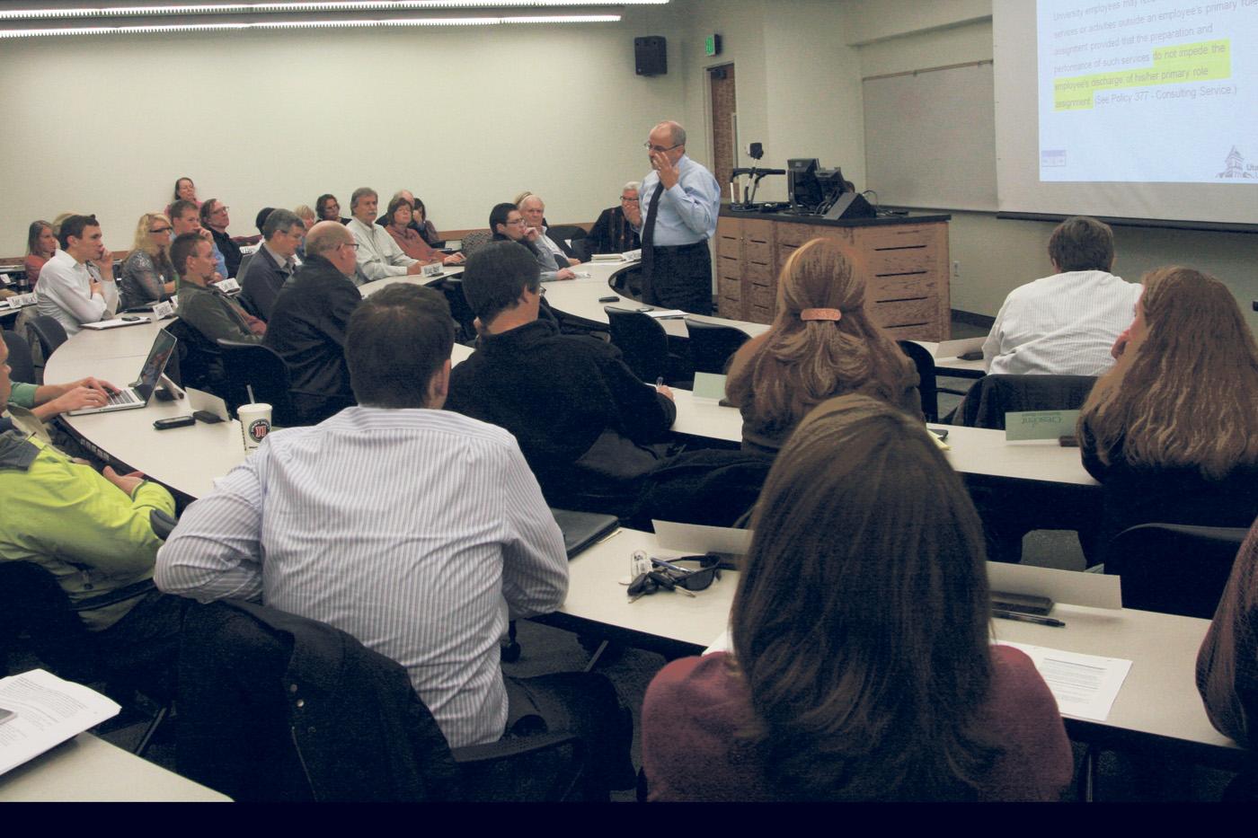 Senate discusses success of online evaluations