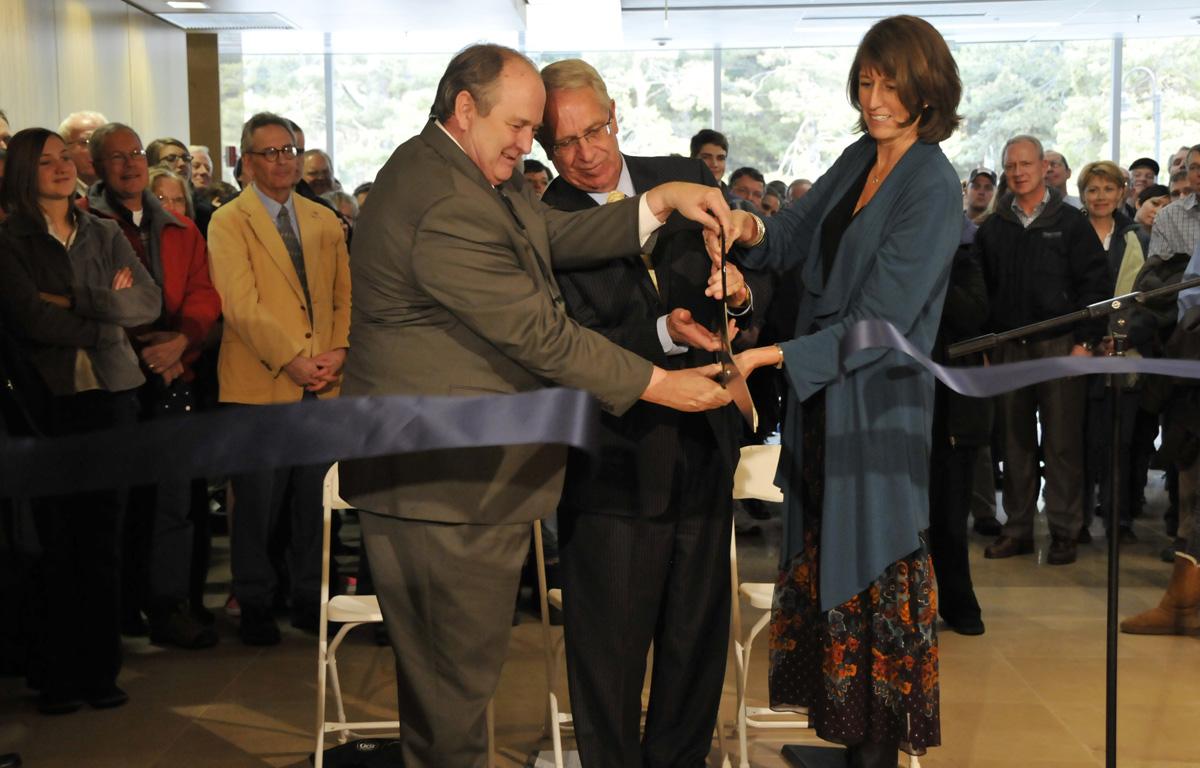 USU celebrates opening of new Ag Building