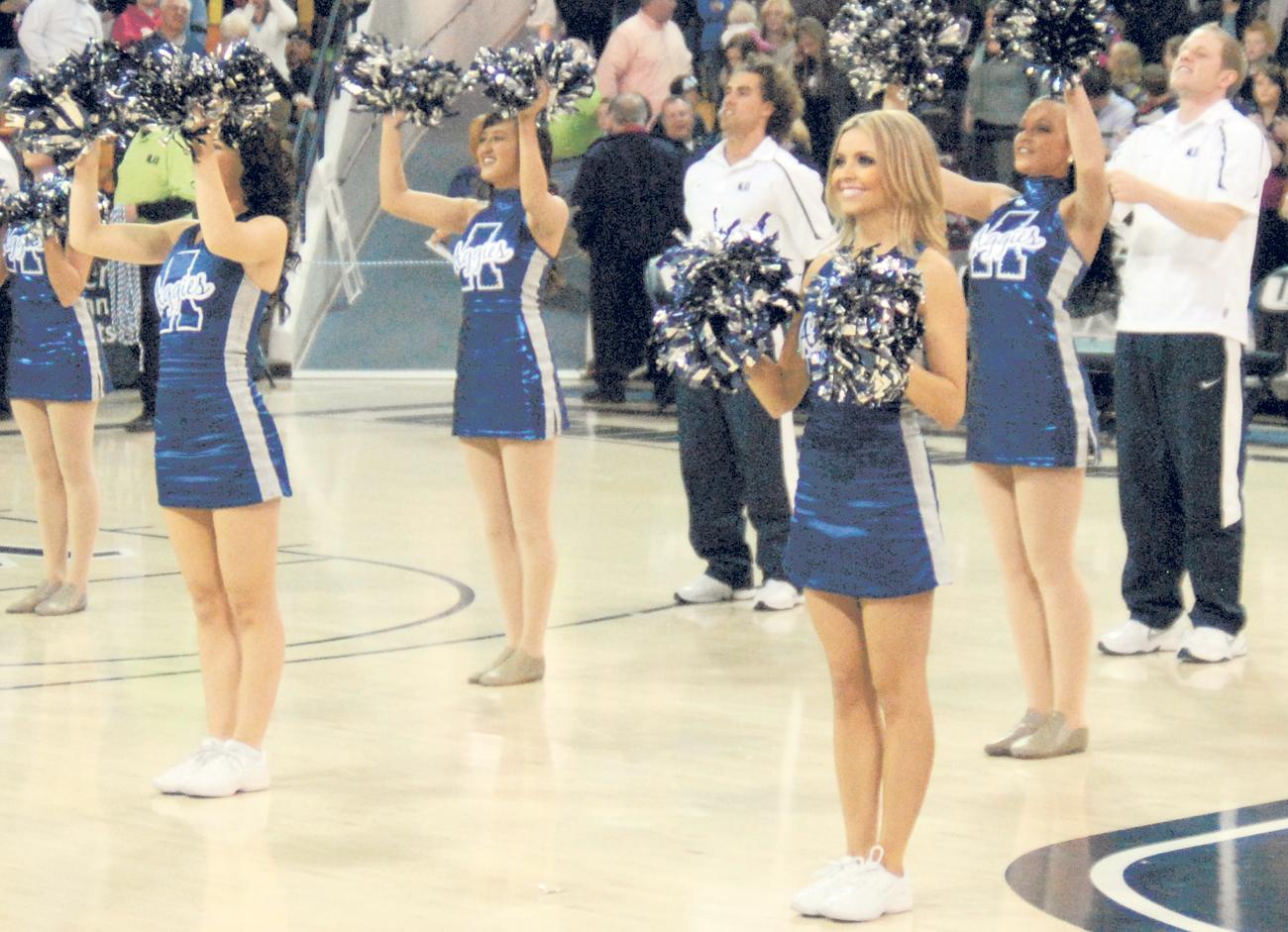 ASUSU funds Spirit Squad, information booth