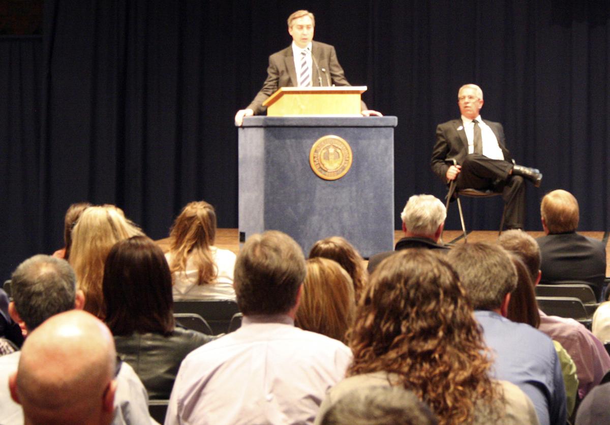 Albrecht wraps up legislative session for faculty