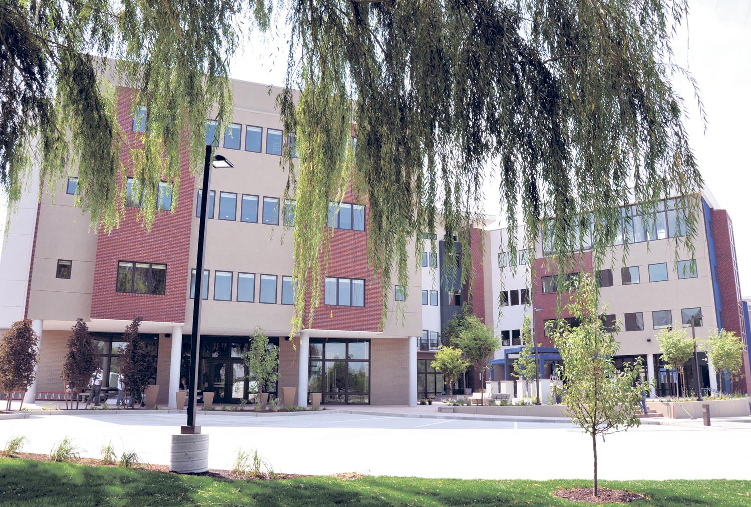 Housing complex makes ties with campus organizations