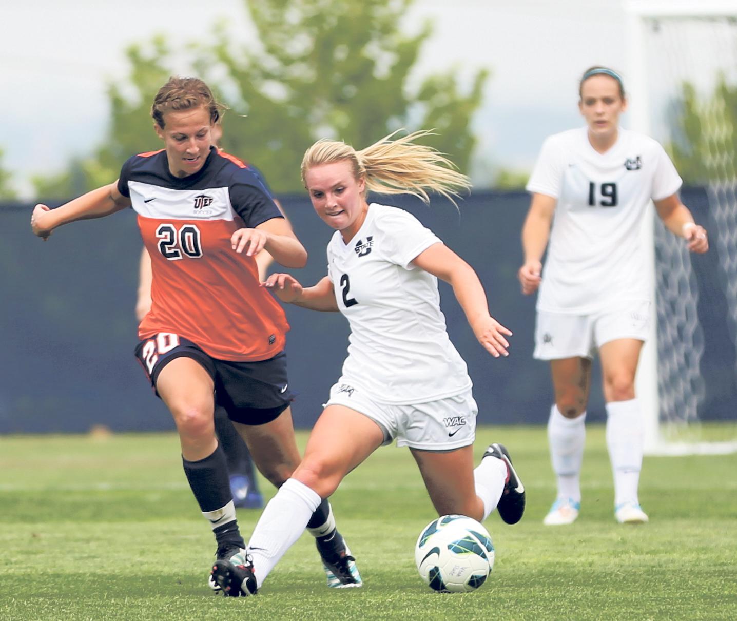 Aggies beat Omaha, undefeated through five matches