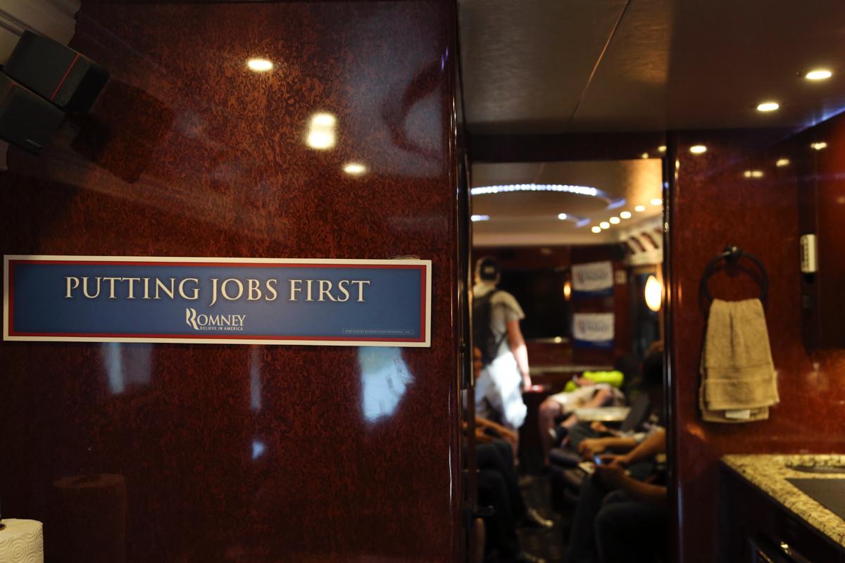 Romney Bus rolls through campus