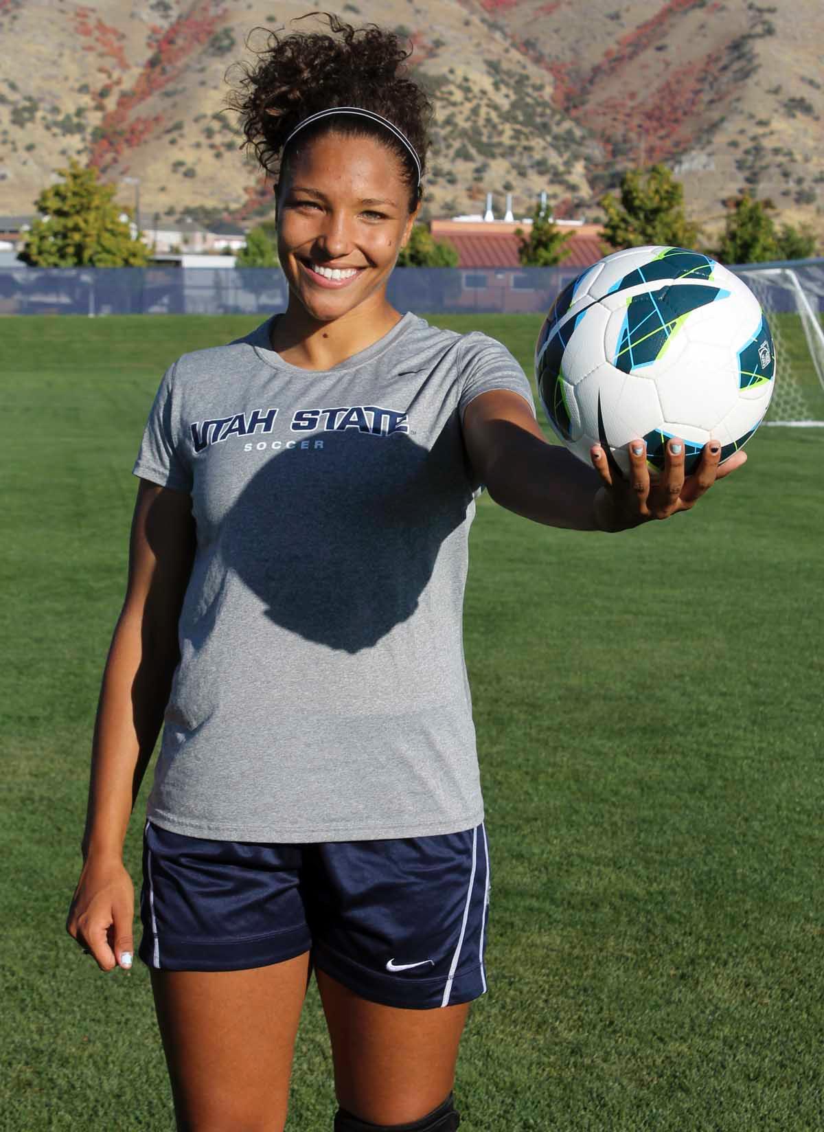 Women’s soccer scoring goals