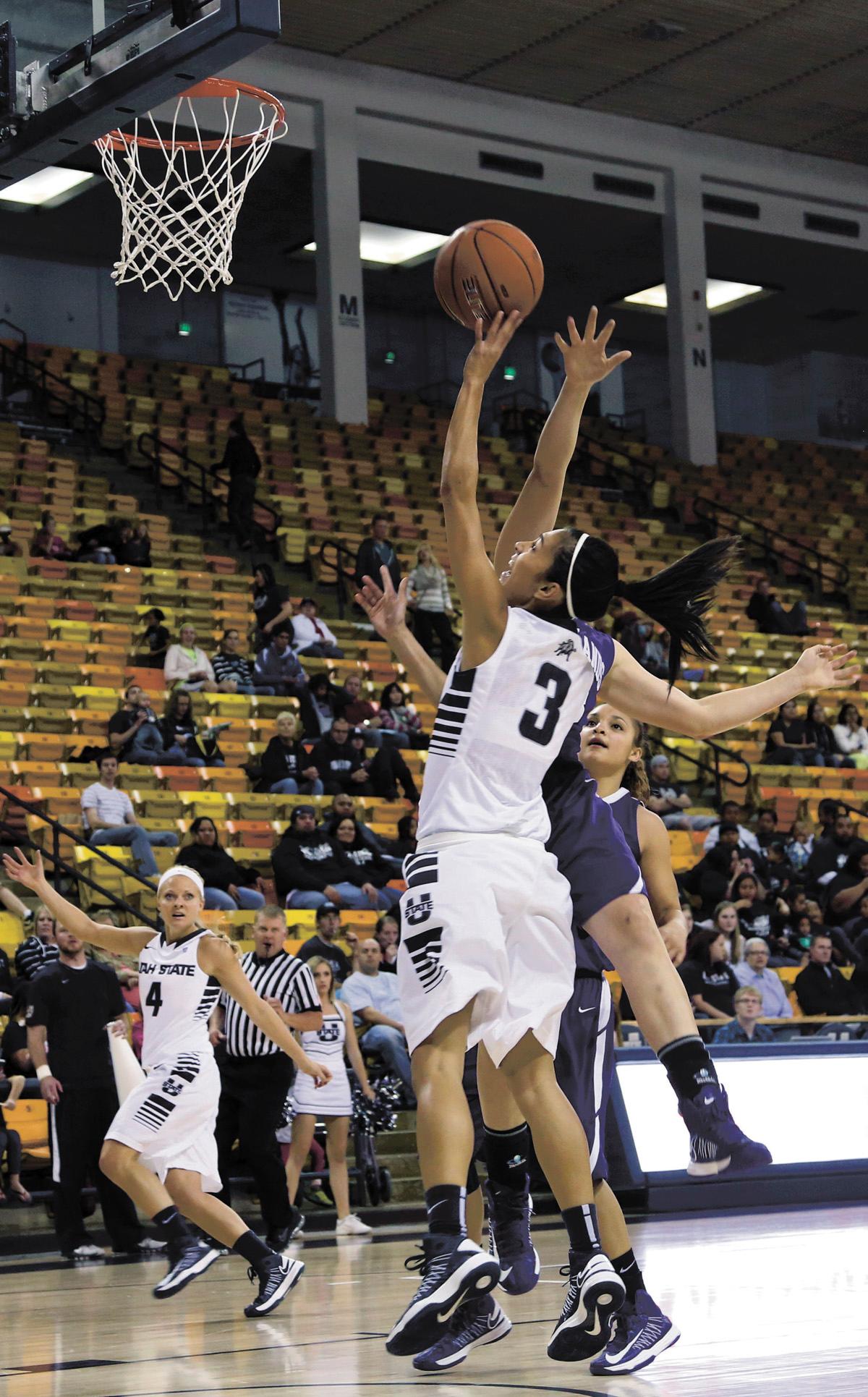 Women’s basketball hits the books on the road