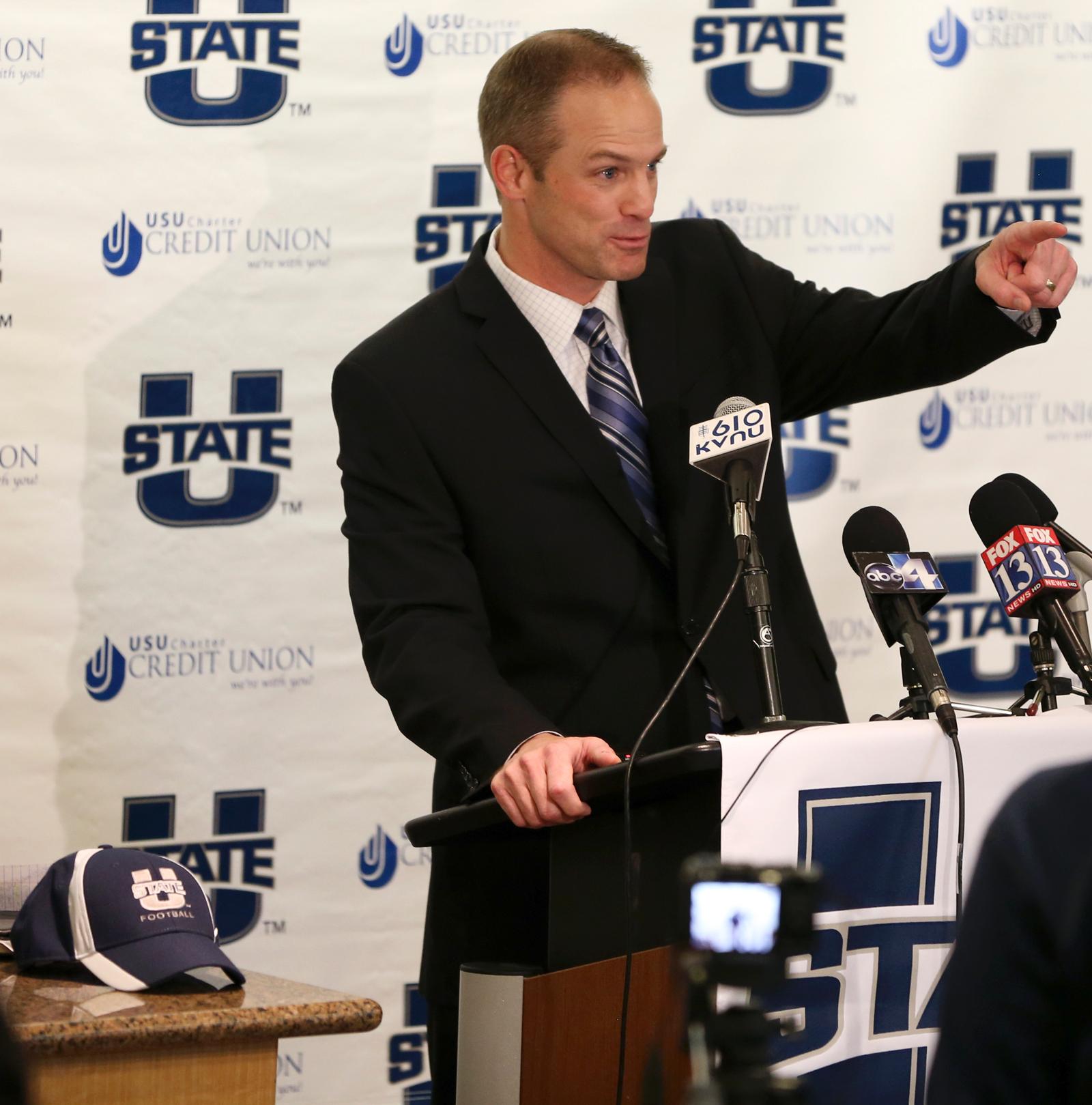 Wells tabbed as football coach, replacing Andersen