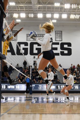 GALLERY: Women’s Volleyball vs. Wyoming