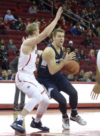 Aggies outlast Fresno State 82-81 in road battle