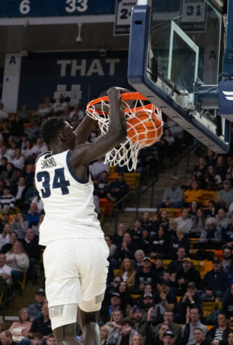 Men’s basketball team stands alone with longest win streak in the nation after victory over the Cowboys