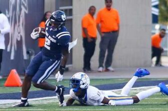 Utah State rolls past McNeese 48–7 behind Barnes’ career night
